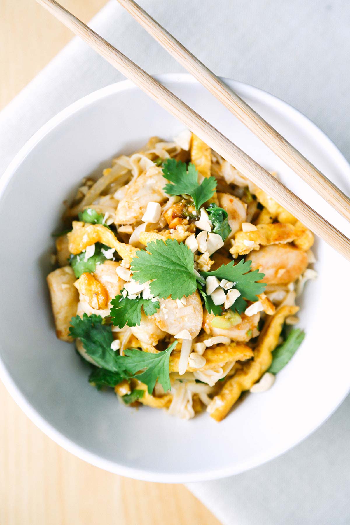 Keto pad thai recipe for low carb. Uses shirataki noodles with chicken.