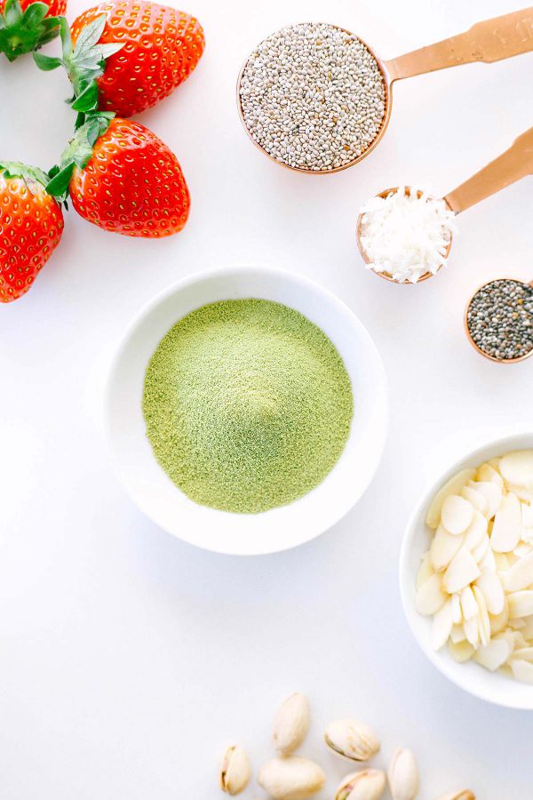 Keto Matcha Chia Pudding for ketogenic and low carb. Easy recipe with ...